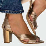 Sandalias Elegantes Lucie con Tira Diagonal para Estilo Urbano