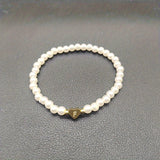 Pulsera Elegante con Inicial en Forma de Corazón (A–Z)