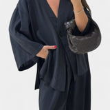 Eli Conjunto Oversize de Top con Cuello en V y Pantalón Recto