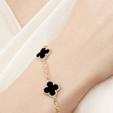Pulsera con Motivo de Trébol y Elegancia Baño de Oro