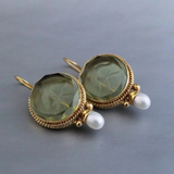 Pendientes Retro Clásicos con Gemas Verdes y Perlas