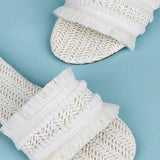 Zapatillas con Flecos