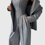 Evena Traje de Pantalón para una Elegancia Confiada