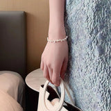 Pulsera Céline con Perlas Elegantes