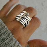 Elegante Anillo Vintage de Plata