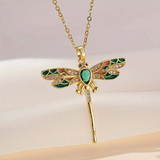 Collana brillante con libélula verde