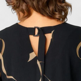 Jillian Vestido Caftán Negro con Estampado Abstracto en Oro y Escote en V