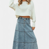 Lorraine Falda Maxi de Denim con Detalle de Pluma