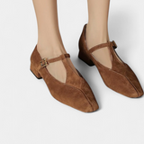 Elly Tacones Bajos con Tira y Hebilla