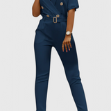 Vivienne Mono con Elegancia Sin Esfuerzo