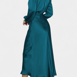 Cecila Vestido Maxi con Cuello Alto y Detalle Floral