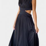 Jocelyn Conjunto Largo Minimalista con Escote Alto y Abertura Lateral